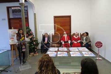 Música e ilusión en grandes dosis para recibir a Papá y Mamá Noel en Los Llanos (Foto TA)